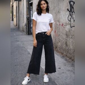 Levi’s 100% Cotton Black Wide-Leg Cropped Jeans Raw Hem High Rise Vintage Fade